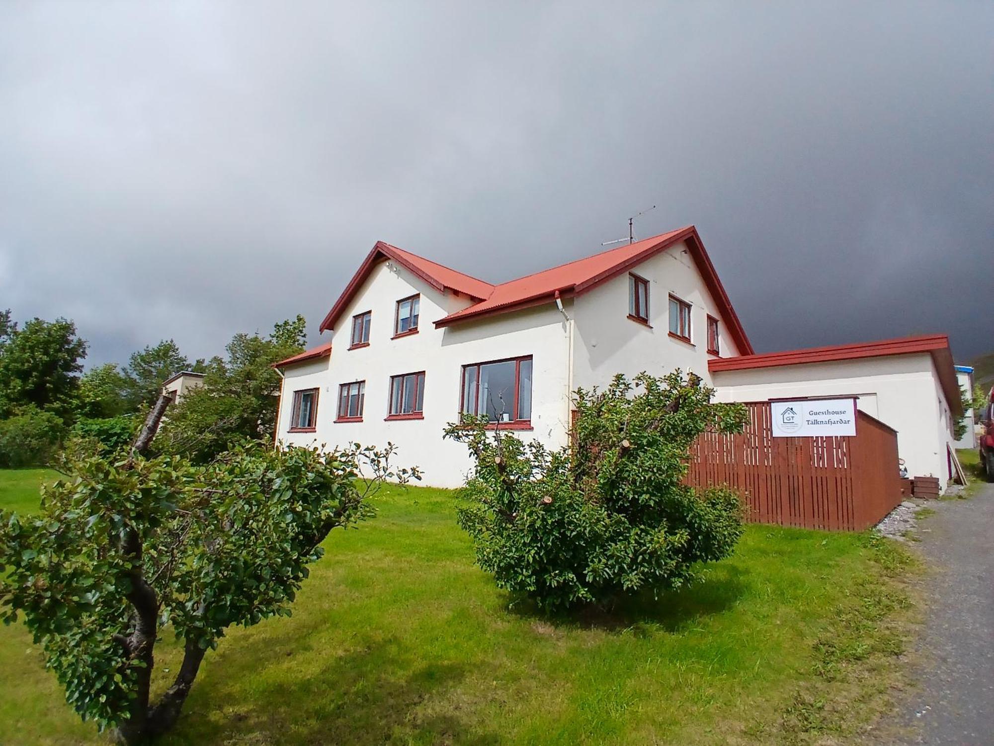 Guesthouse Talknafjoerthur Экстерьер фото
